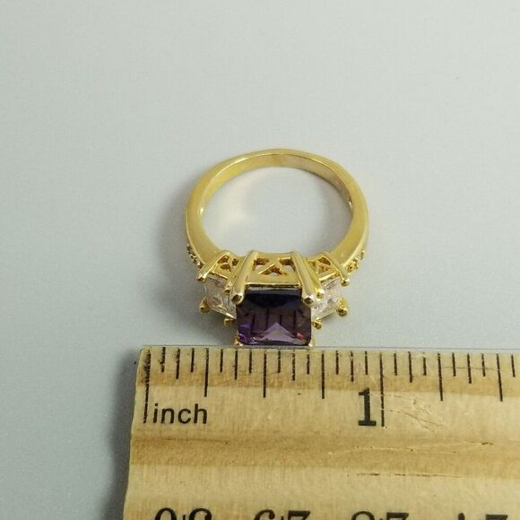 Vintage Dark Purple Rhinestone Ring, Size 8 Band, Gold Tone Setting, Estate - Picture 6 of 8